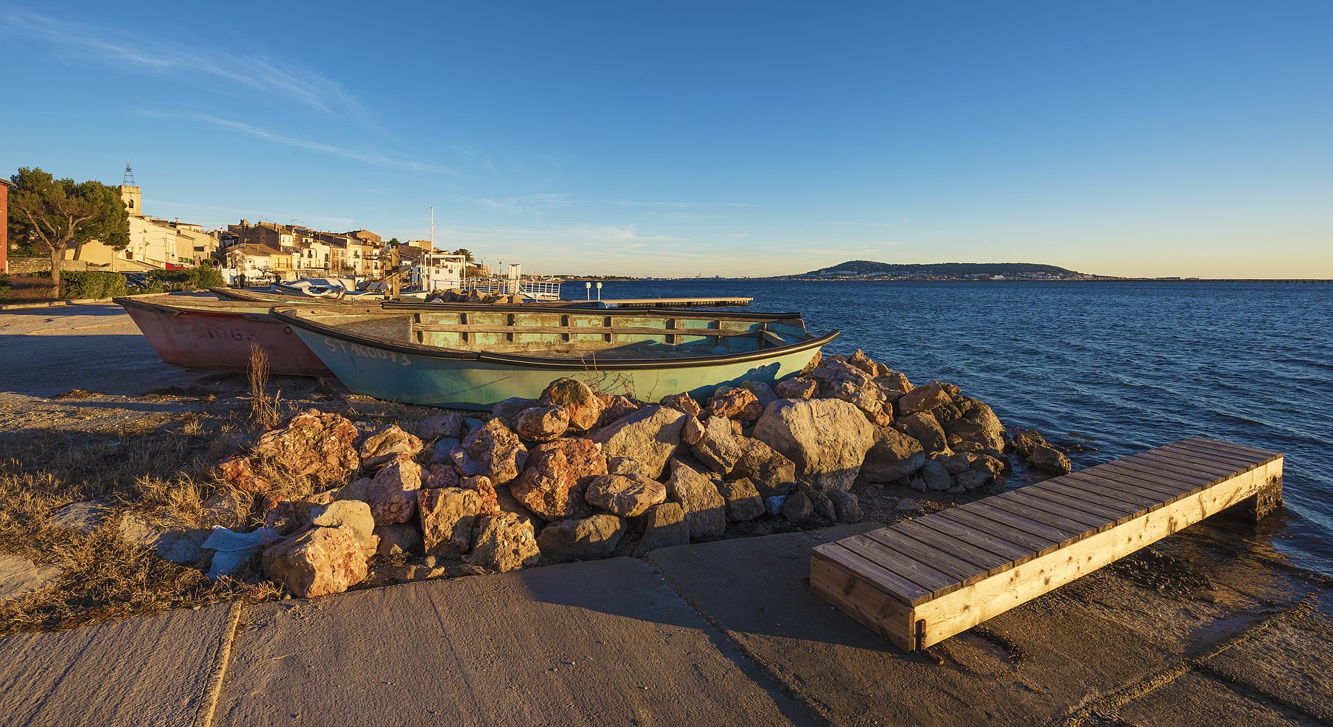 Bouzigues est un petit village de pêcheurs